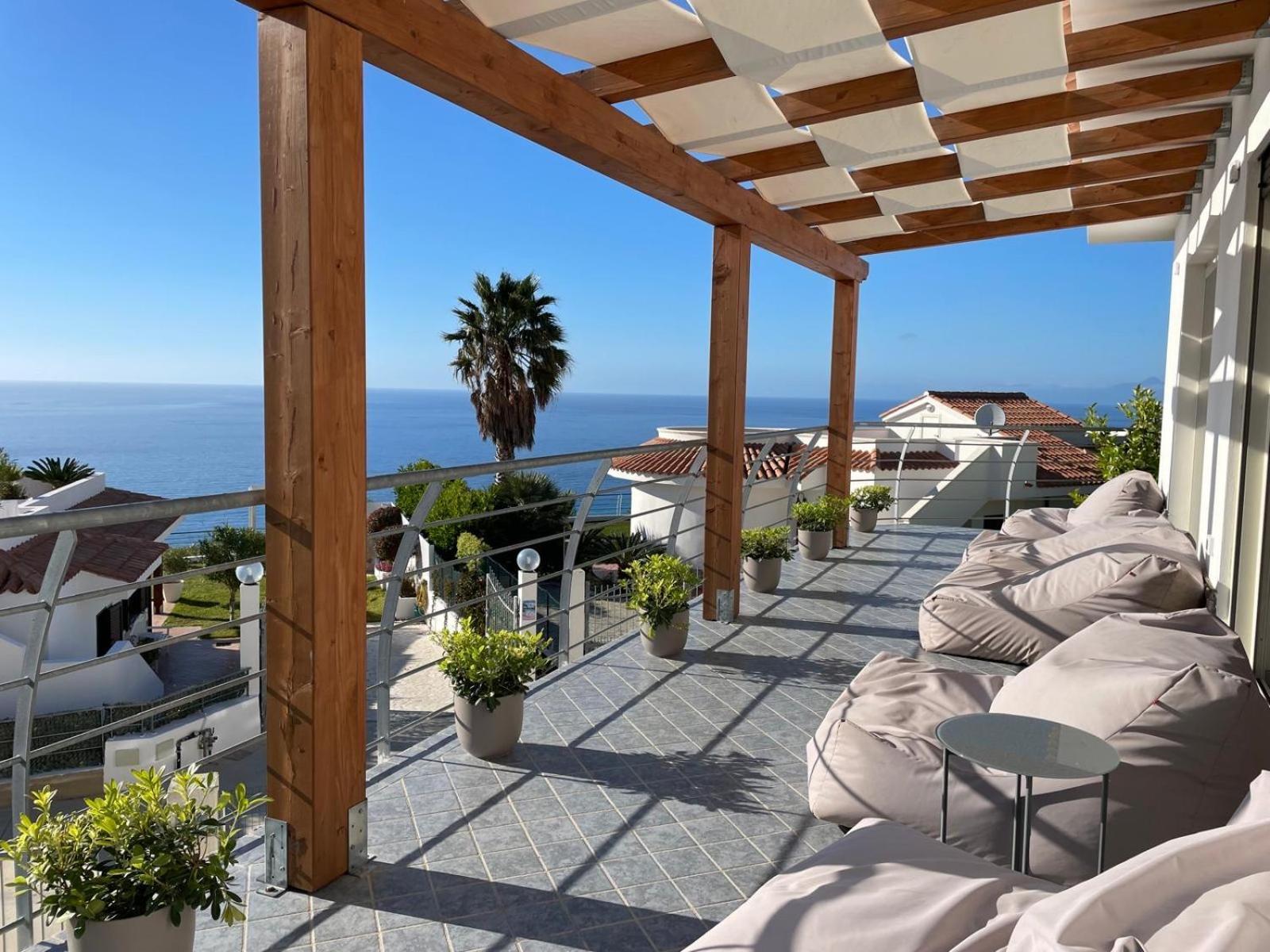 Villa Dei Fiori 赞布隆内 外观 照片
